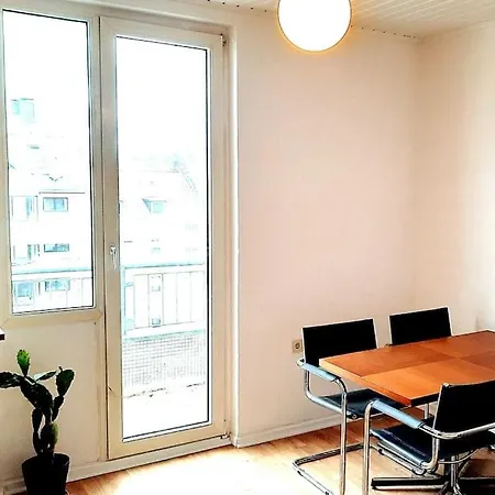 Apartment Ueber Den Daechern Duesseldorfs *